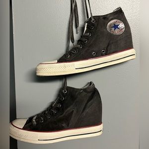 Converse wedges size woman’s size 10